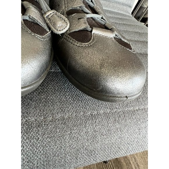 ECCO Womens Bluma Toggle Lace Up Metallic Silver Leather SlipOn Sneakers Sz 10.5 - Picture 16 of 16